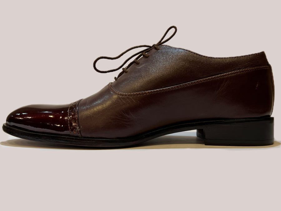 BURGUNDY OXFORD PATENT TOE